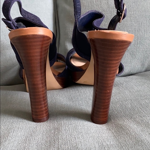 White House Black Market Navy blue sandals - Picture 4 of 4